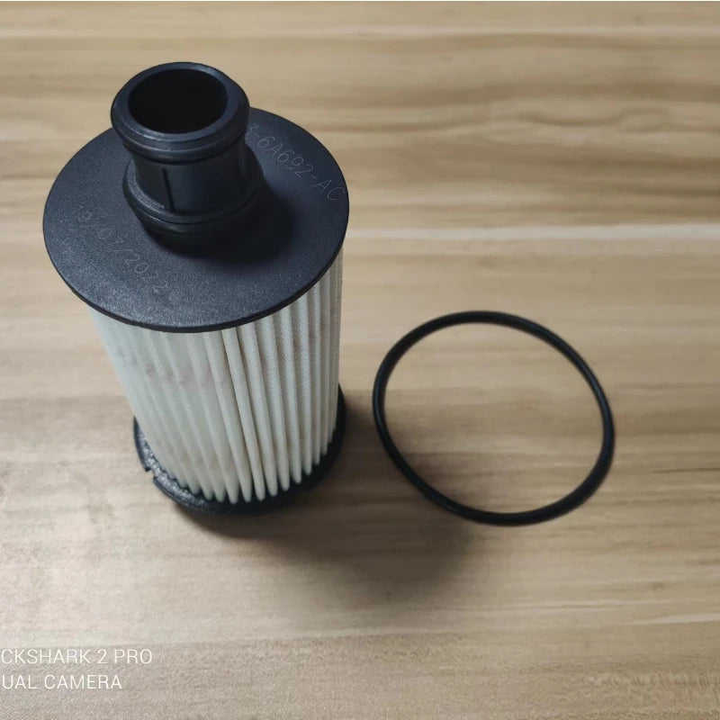 Car Oil Filter LR011279 C2D3670 AJ812351 for JAGUAR F-PACE F-TYPE XE XF XJ XK LAND ROVER DISCOVERY 4 5 RANGE
